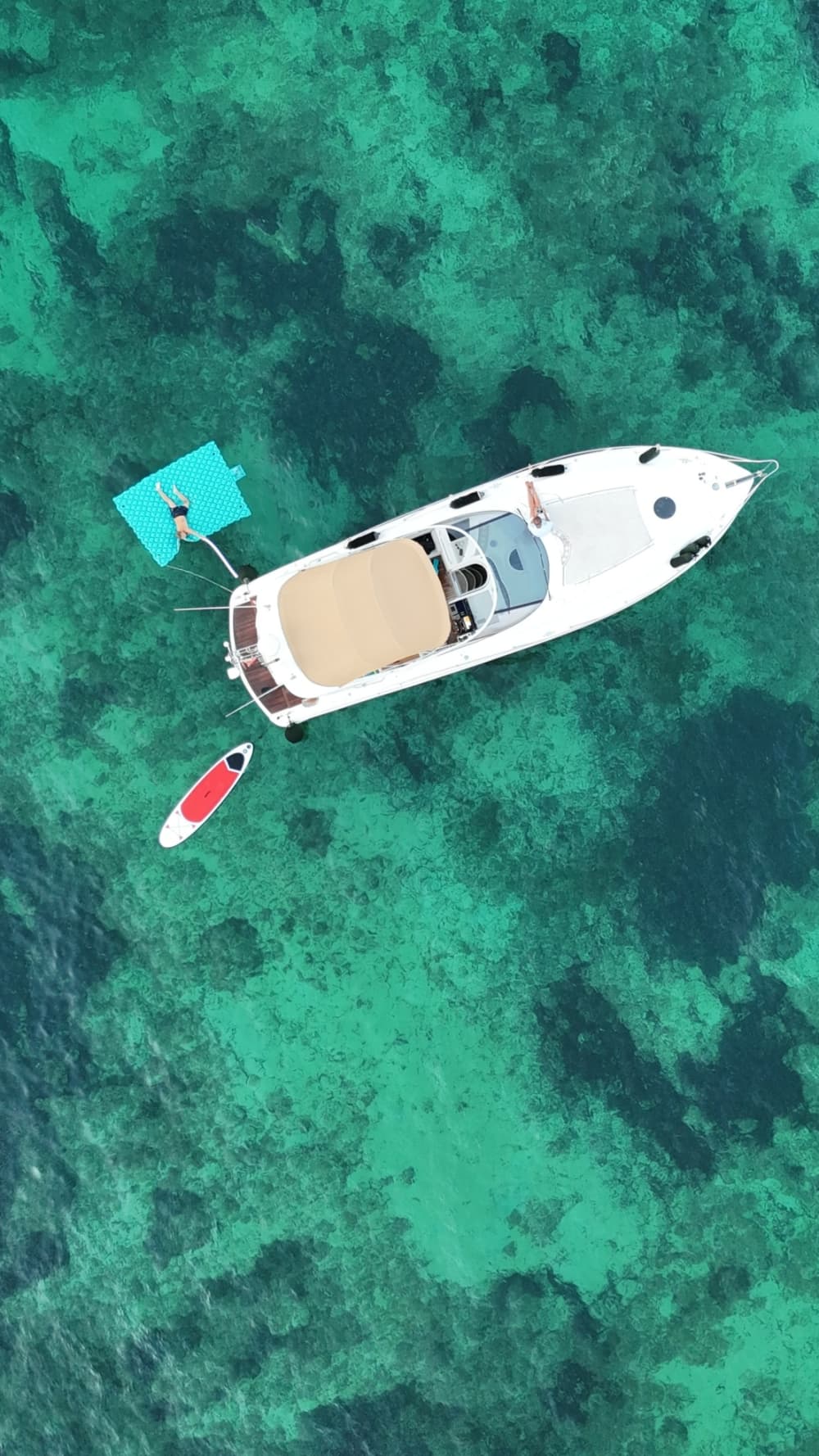 All-day coastal enjoyment – 8 hours of crystal-clear water and luxurious relaxation - PREMIUM ALL-IN