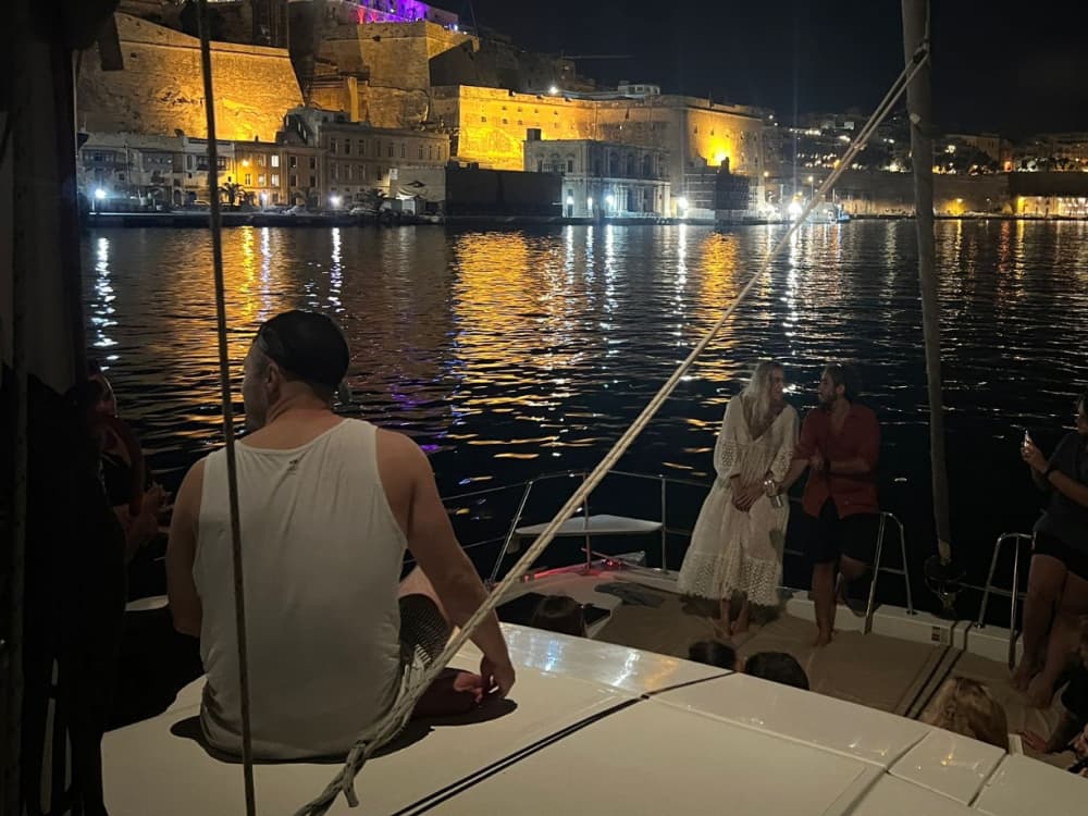 Κυνηγώντας το ηλιοβασίλεμα: Βραδινή κρουαζιέρα στη Μάλτα