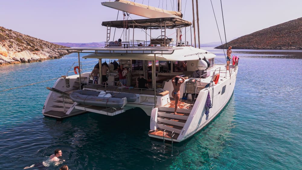 DIA ISLAND LYXKATAMARANKRYSSNING