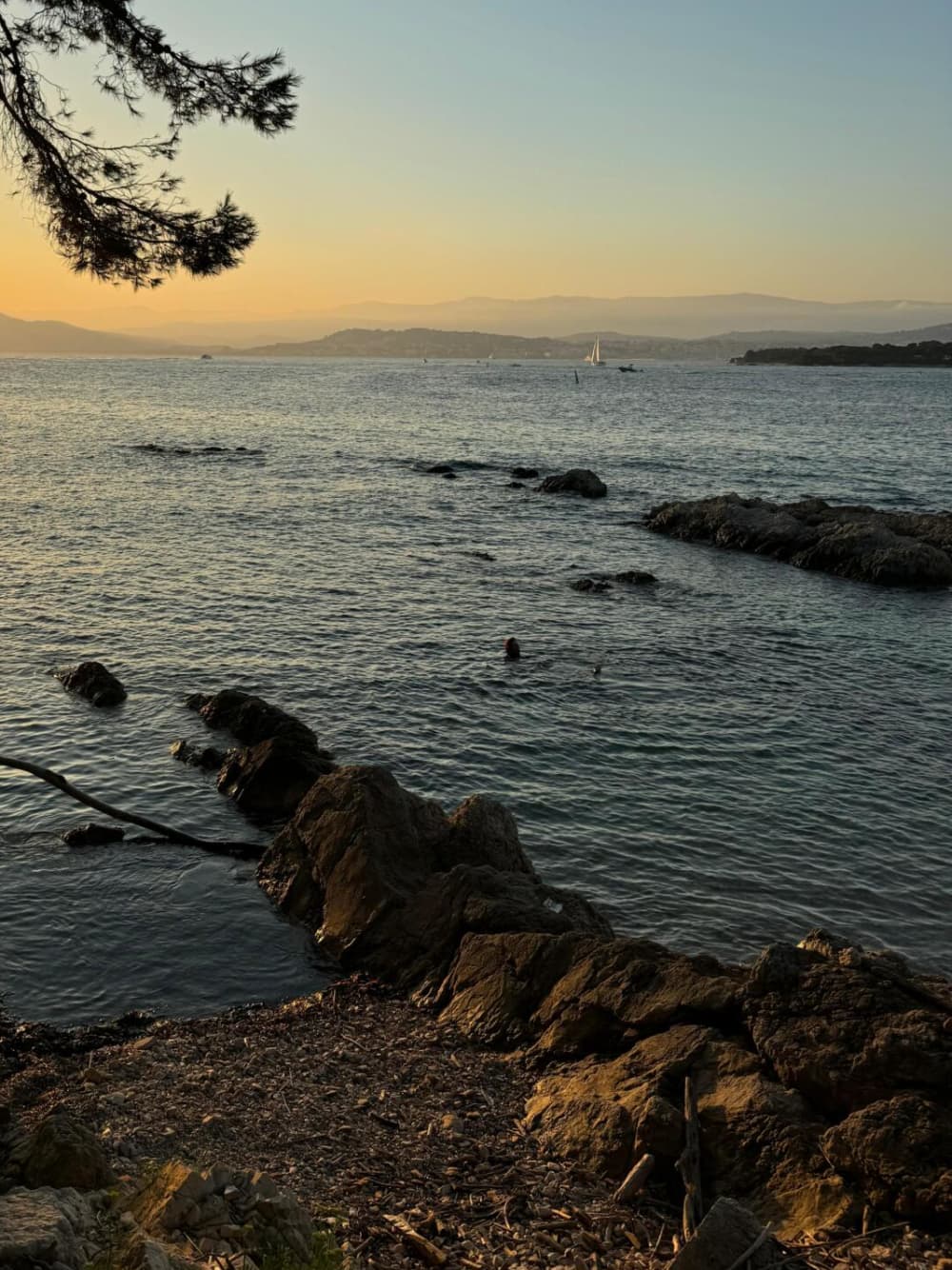 Atardecer mágico en las islas Lérins