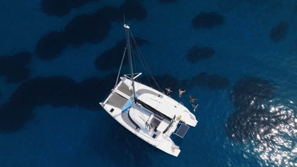 8 timmars segling längs Eloundas kust