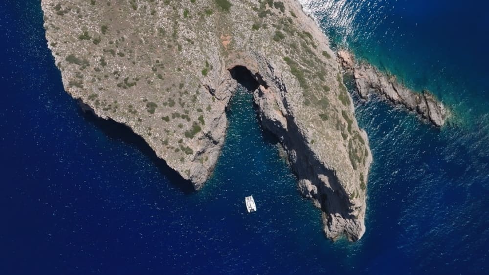 8 timmars segling längs Eloundas kust