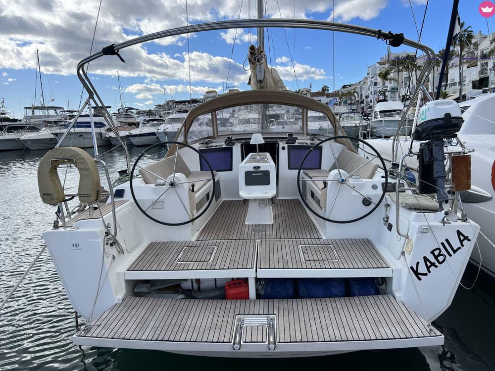 Coast, Dolphins, and Relaxation: 6-Hour Nautical Tour on a Private Sailboat