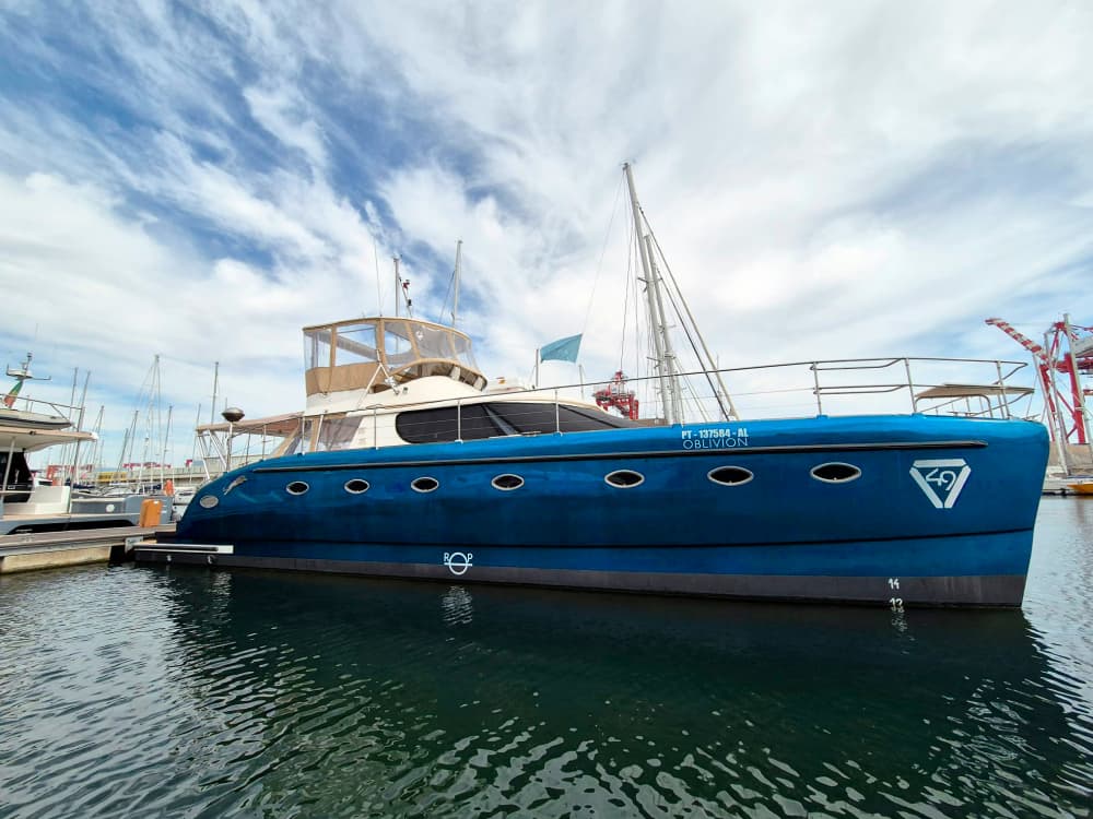 Scopri Lisbona con una crociera di 3 ore su un catamarano a motore