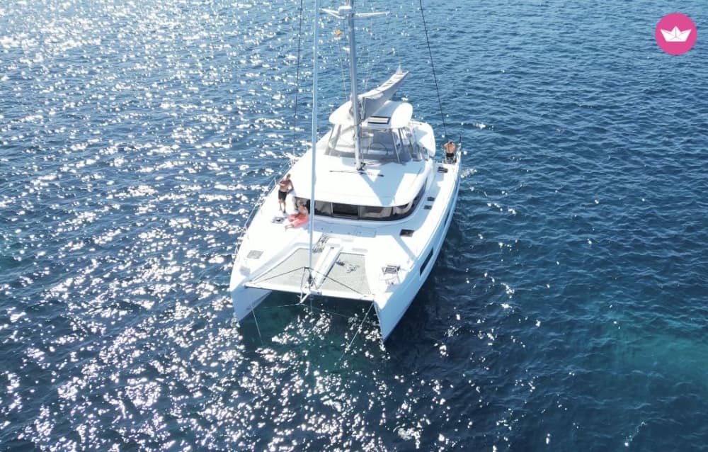 Частный парусный тур к архипелагу Лавецци и острову Маддалена.