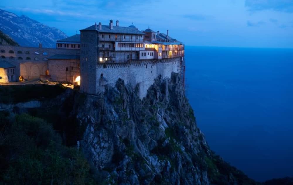Aventure côtière épique : visite d'une journée complète du mont Athos, de la Riviera de Sithonie, de 9 monastères et de plages cachées