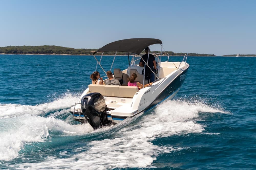 Your private motorboat for a day around Fažana
