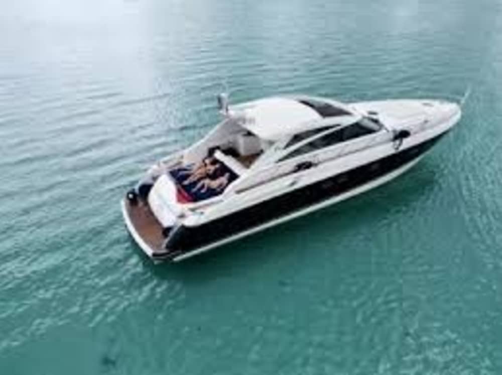 Menorca Discovery: Heldags yachtäventyr från Maó