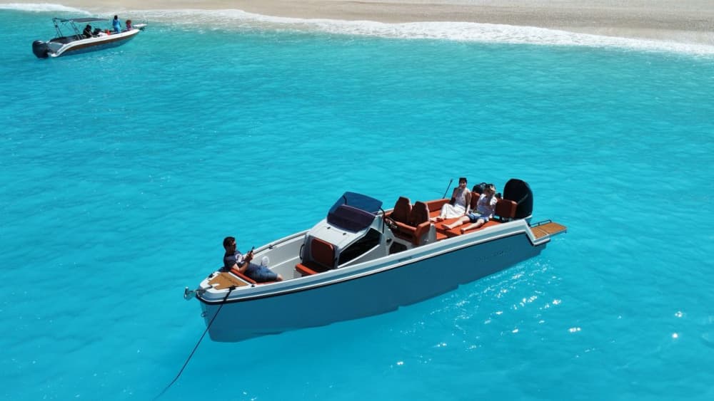 Rejs po Morzu Jońskim do Błękitnych Jaskiń i plaży Navagio