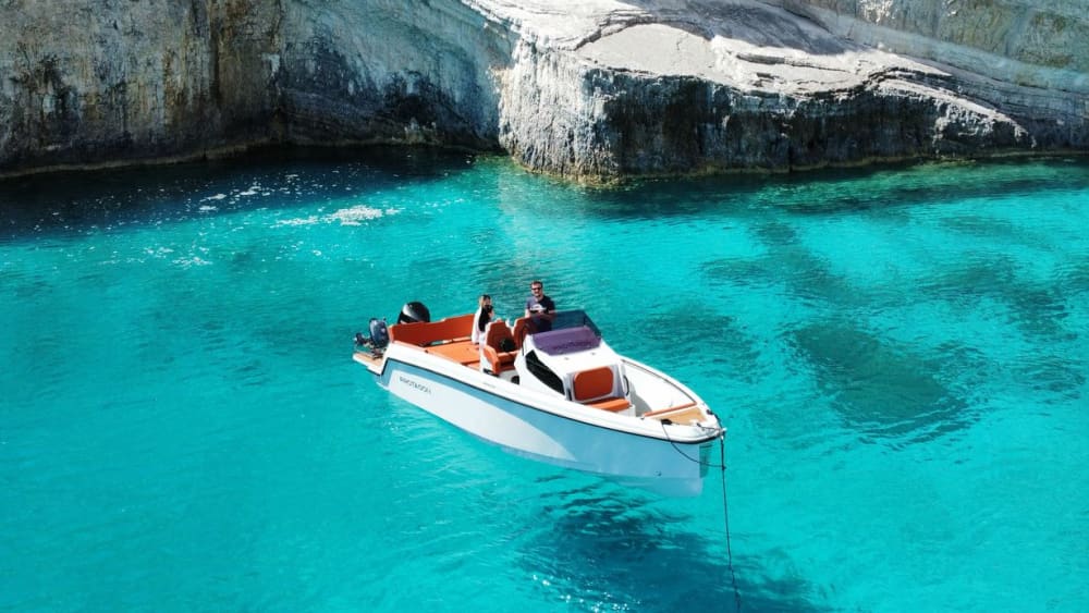 Rejs po Morzu Jońskim do Błękitnych Jaskiń i plaży Navagio