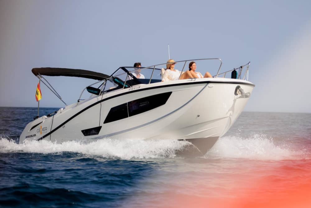 ALL INCLUSIVE: Discover Tabarca Island with our 8-hour boat trip from Alicante, skipper and fuel included.