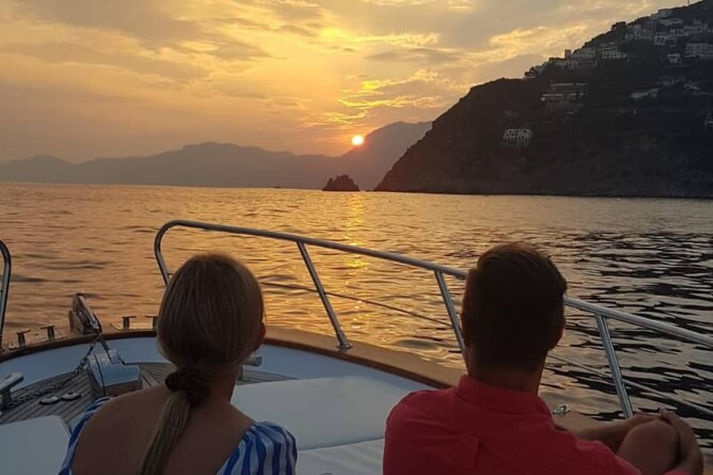 Amalfi Gold: Luxury Sunset Cruise from Maiori