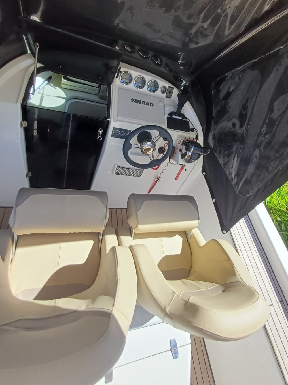 Enjoy 7h on a motorboat in Chania