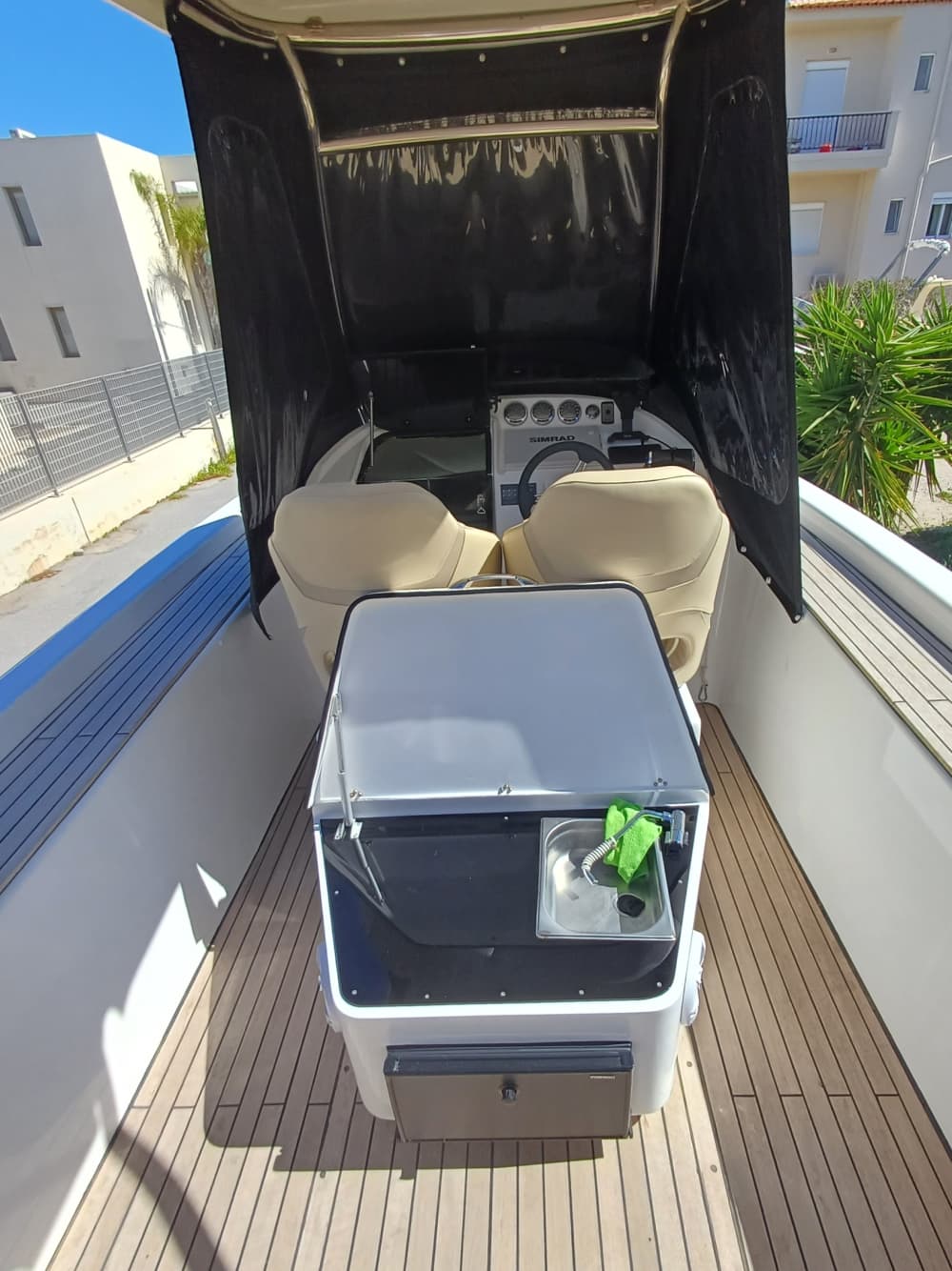 Enjoy 7h on a motorboat in Chania