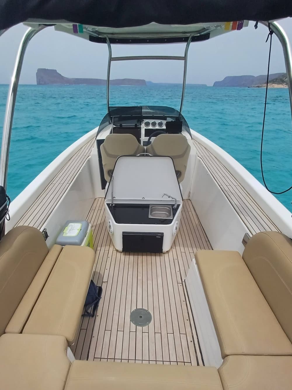 Enjoy 7h on a motorboat in Chania