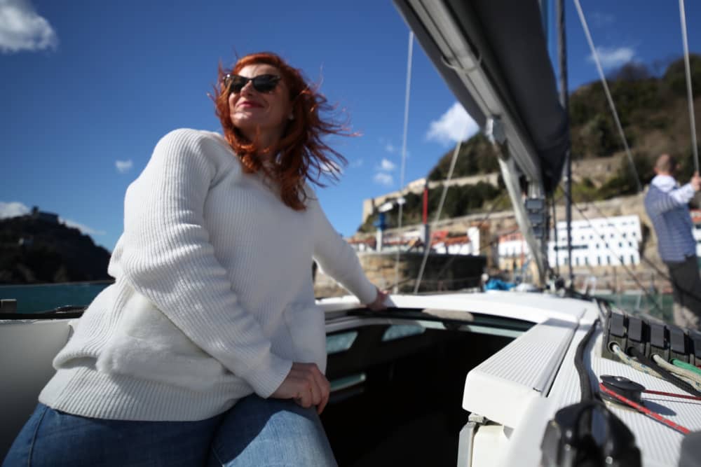 Journée complète de voile à bord d'un voilier à Donostia-San Sebastian