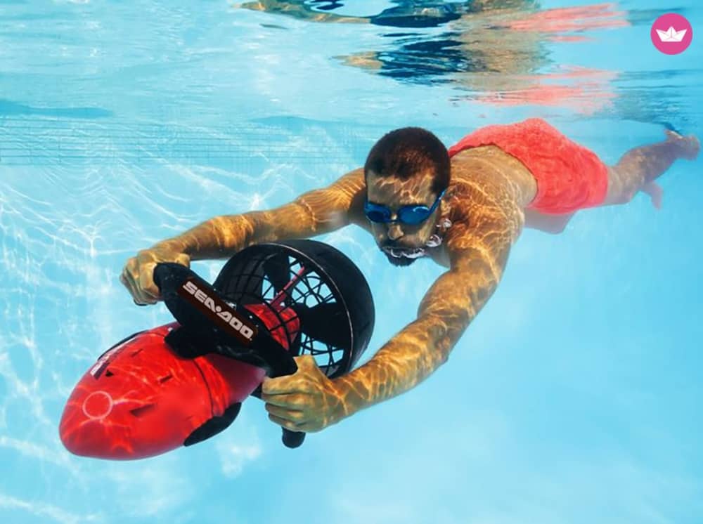 Tour in catamarano di lusso lungo la costa di Barcellona – 8 ore