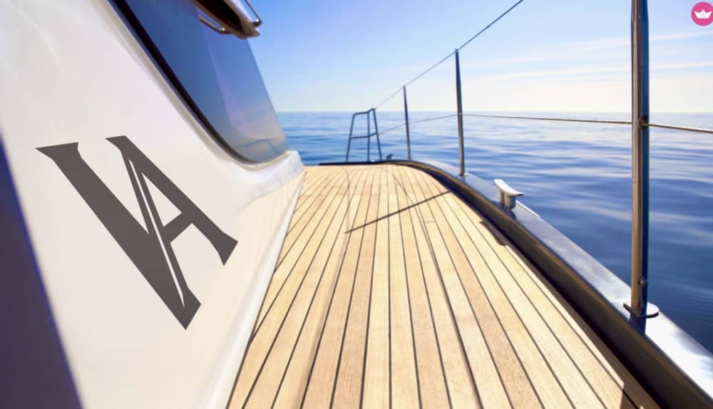 Tour in catamarano di lusso lungo la costa di Barcellona – 8 ore