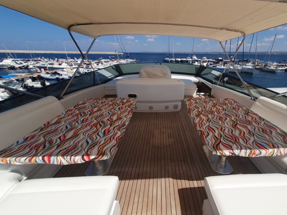Lido Pizzo Luxury Escape – Yacht Brigitte Experience