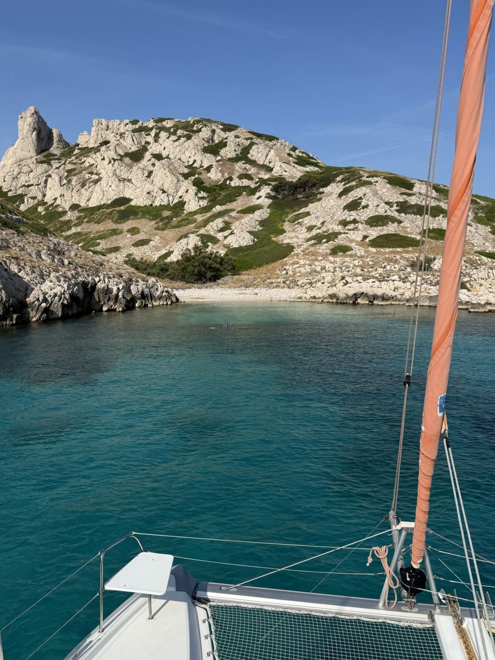 Profitez d'une journée complète de navigation à Marseille en catamaran.