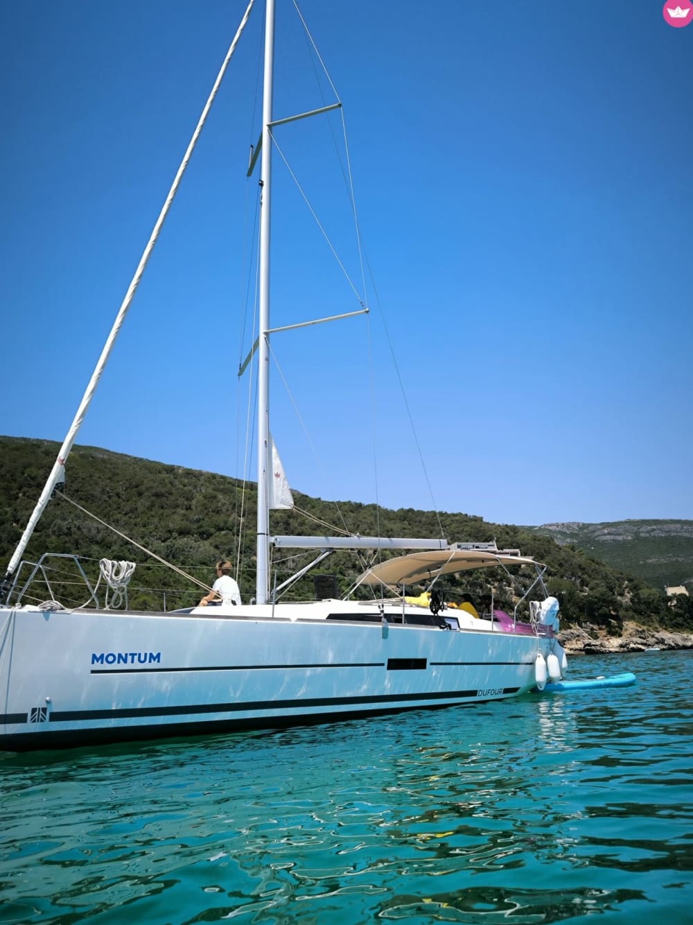 Zeilvakantie van 6 uur in Arrábida en Tróia - Schilderachtig uitzicht op de kustlijn en de oceaan