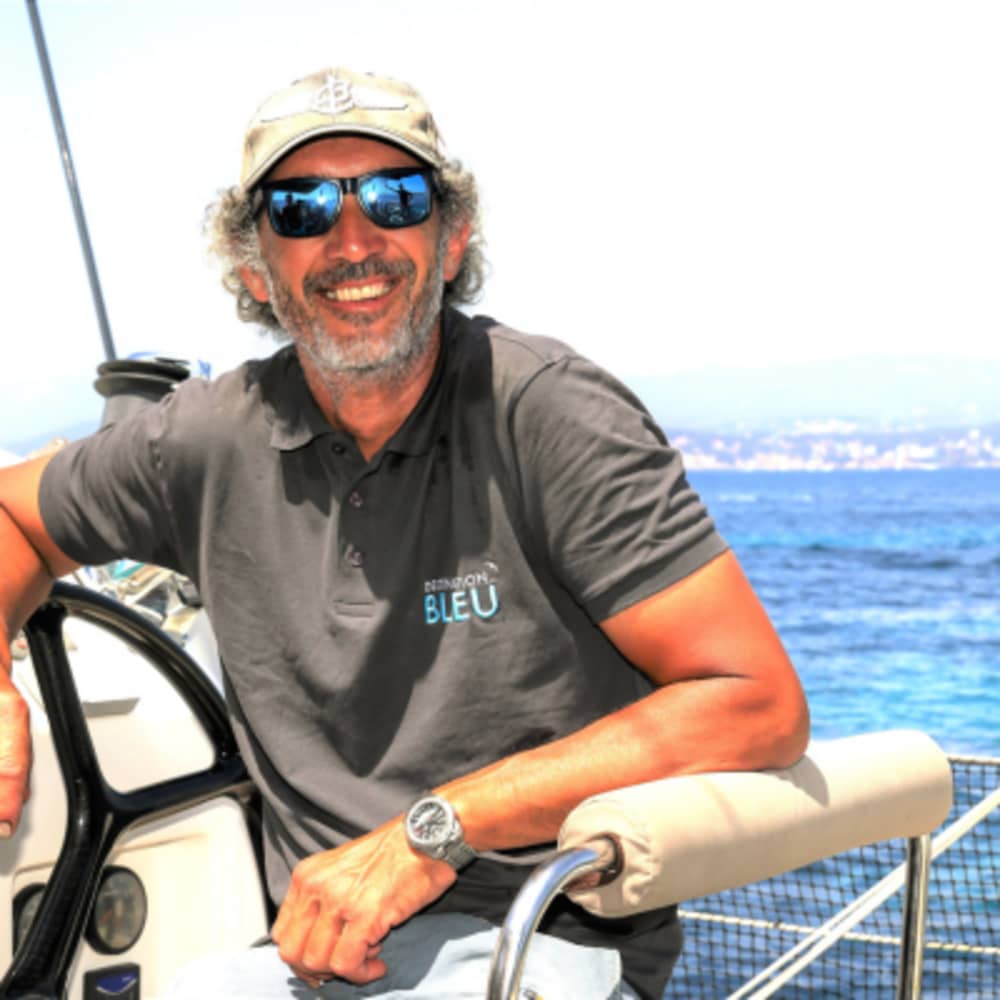 Escape & Snorkeling: The Sustainable Catamaran Adventure