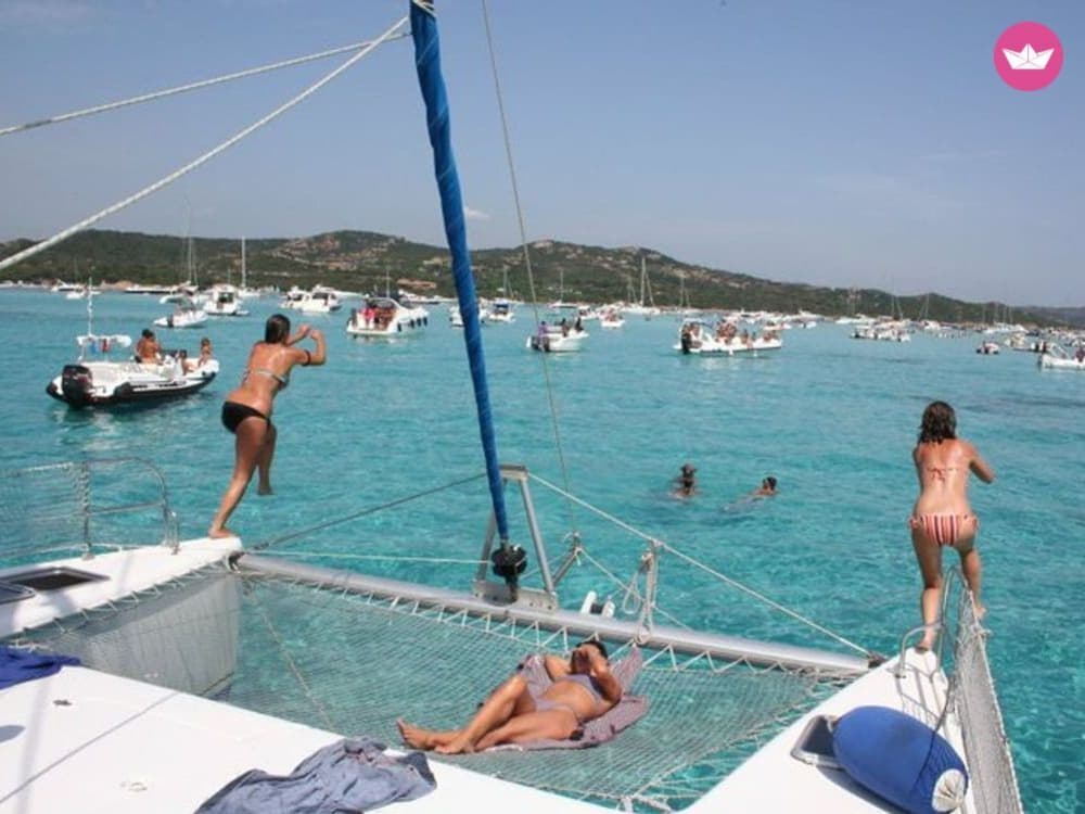Full Day in Catamarano da Cannigione: Natura, Mare e Meraviglia