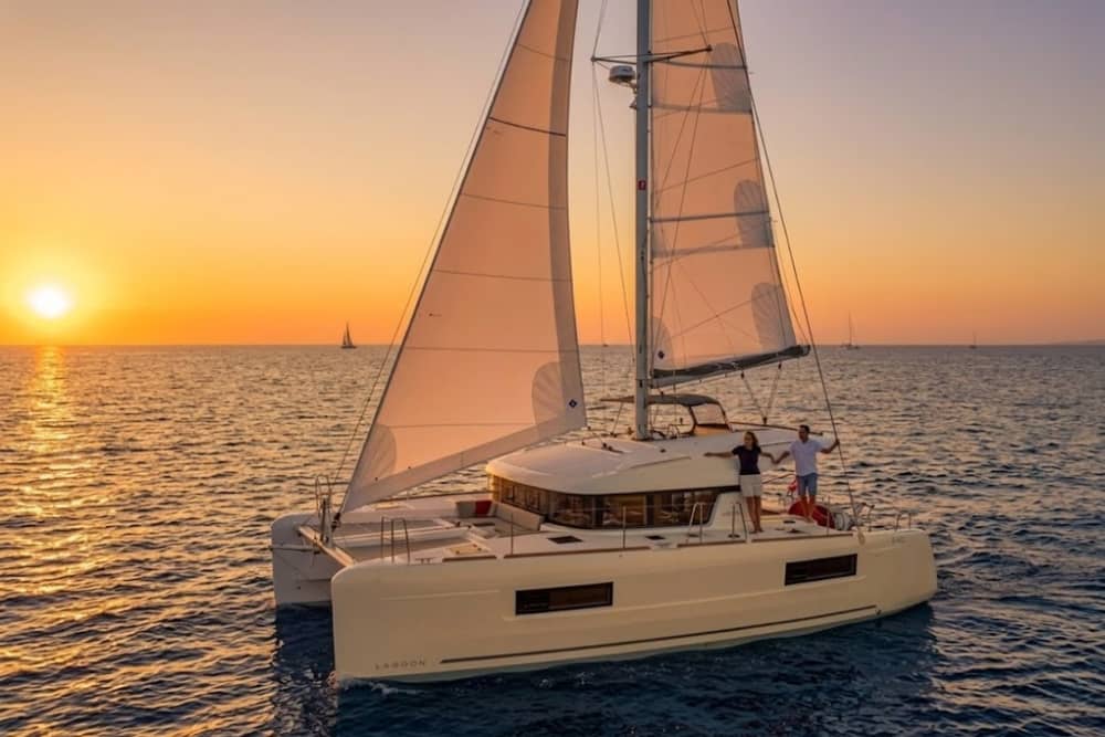 A sunset experience on a luxury catamaran in Palau: a magical and relaxing experience between Spargi and the Strait of Bonifacio.