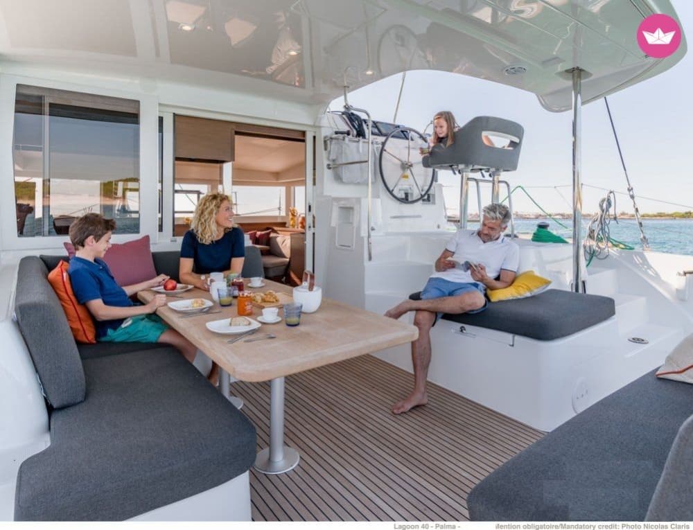 Sunset Cruise da Olbia: Un Tramonto Magico tra Mare e Isole