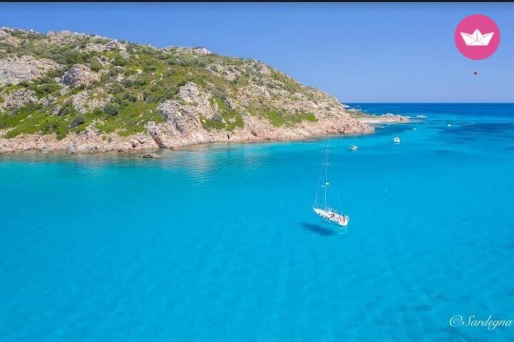 Закат в Сан-Теодоро: эксклюзивный круиз между небом и морем