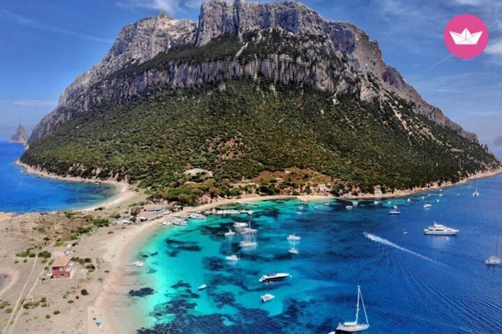 Закат в Сан-Теодоро: эксклюзивный круиз между небом и морем