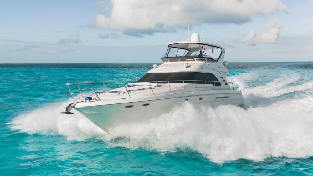 Un viaggio su misura a Cancún: una giornata magica a bordo di uno yacht a motore.
