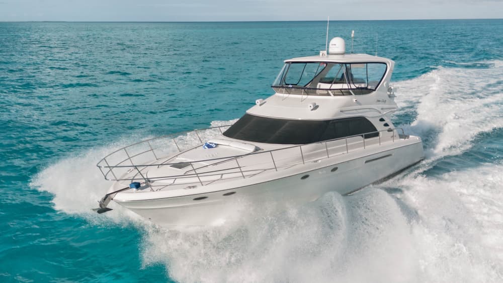 A bespoke Cancún voyage: Full day of magic on a motor yacht