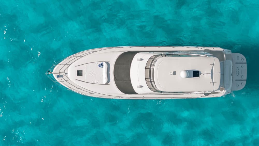 Un viaggio su misura a Cancún: una giornata magica a bordo di uno yacht a motore.