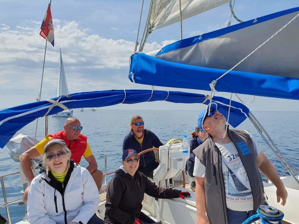 Heldagsseglingstur i Novalja med segelbåt