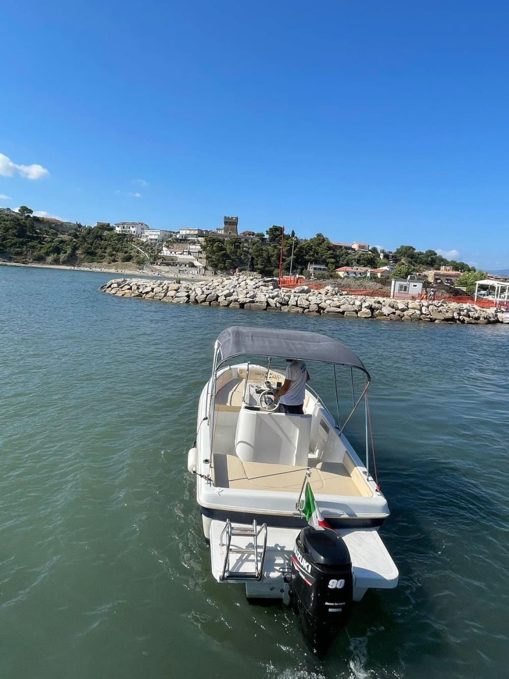 En båttur från Posillipo till Nisida, utforskar myter och legender.