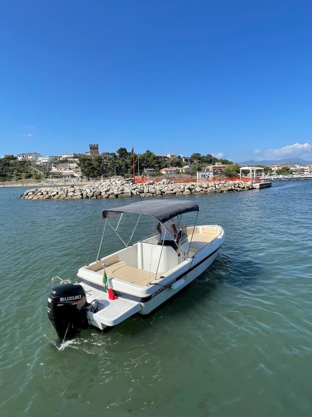En båttur från Posillipo till Nisida, utforskar myter och legender.