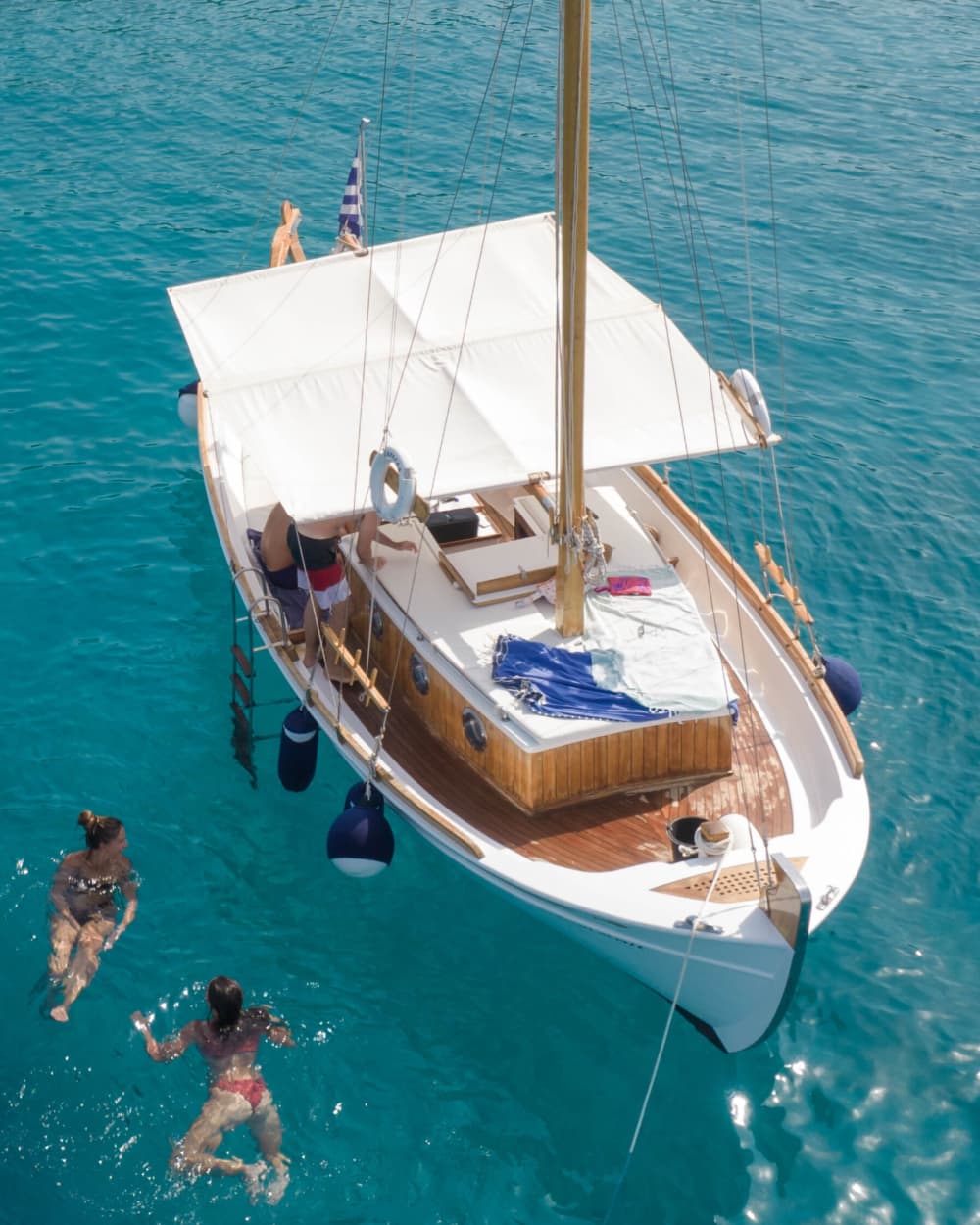 Découvrez Spetses lors d'une excursion en voilier d'une journée.