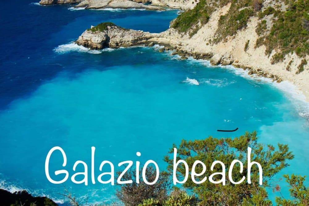 Branco, azul e divino: um dia inteiro em uma lancha.