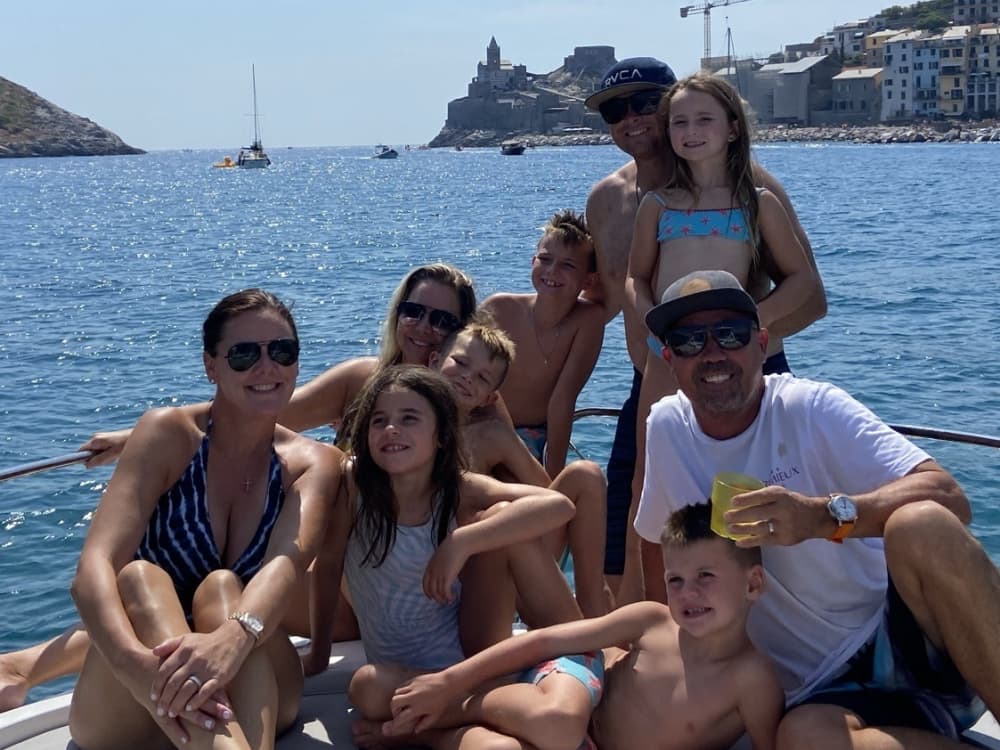Gita privata in barca intorno a Bocca di Magra su un motoscafo