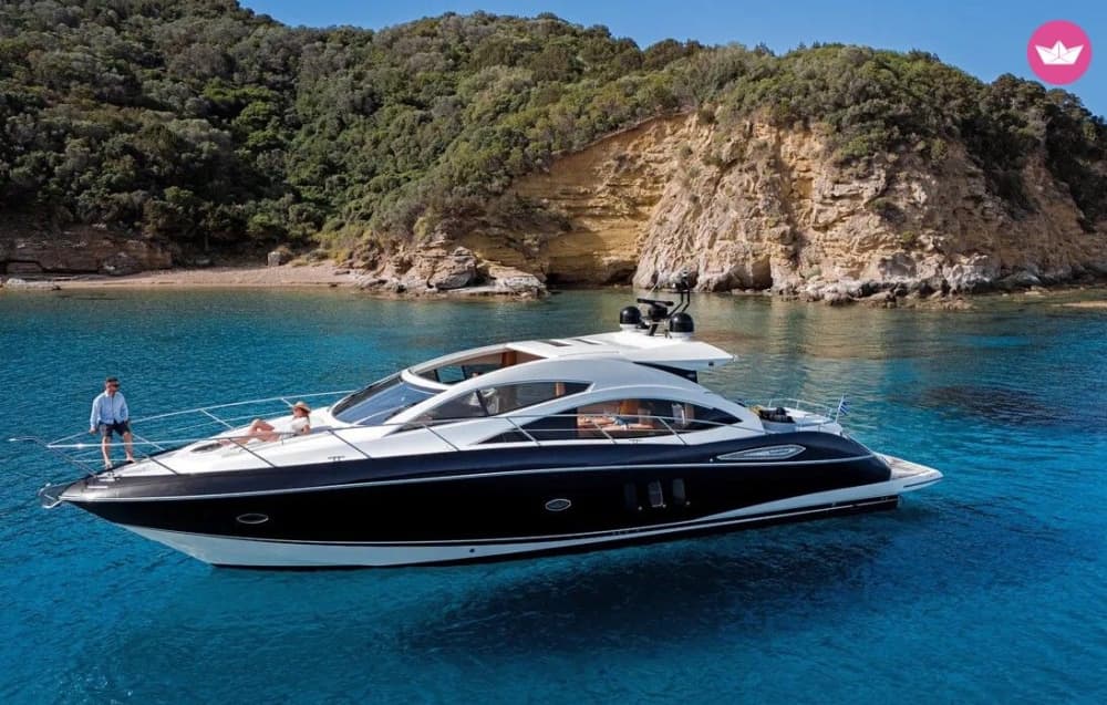 Croisière privée en yacht à Zakynthos – Expérience sur l'île du Nord ou du Sud