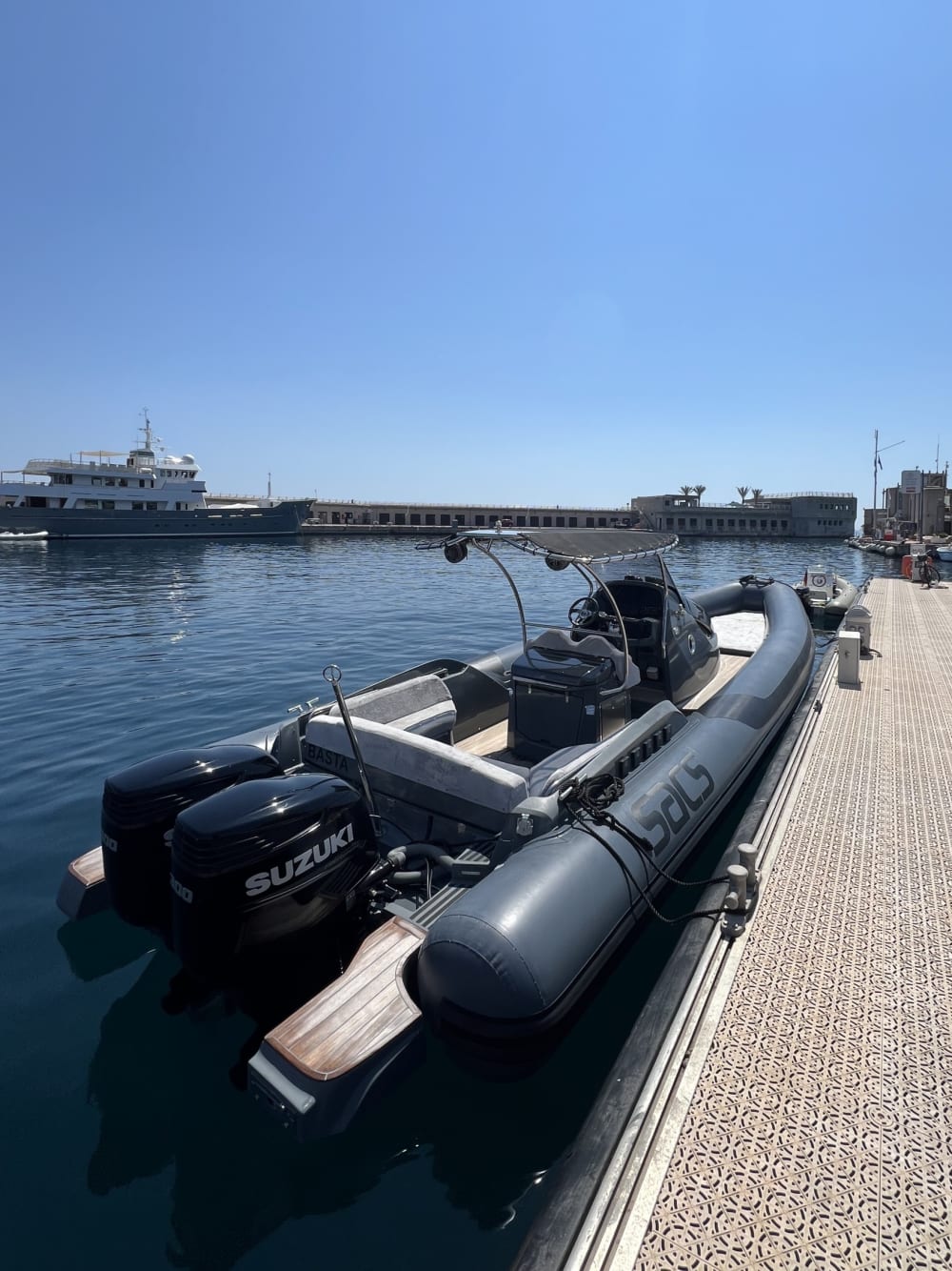 4h pour découvrir Beaulieu-sur-Mer en bateau à moteur