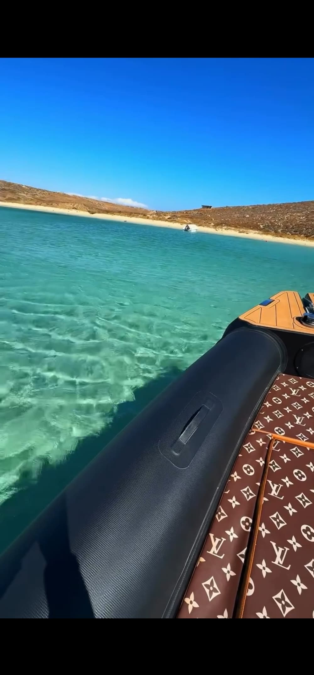 Louis Vuitton 12 m RIB – Mykonos Boat Charter & Private Daily Cruise