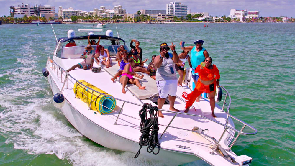 Location de yacht à moteur à la demi-journée à Cancún