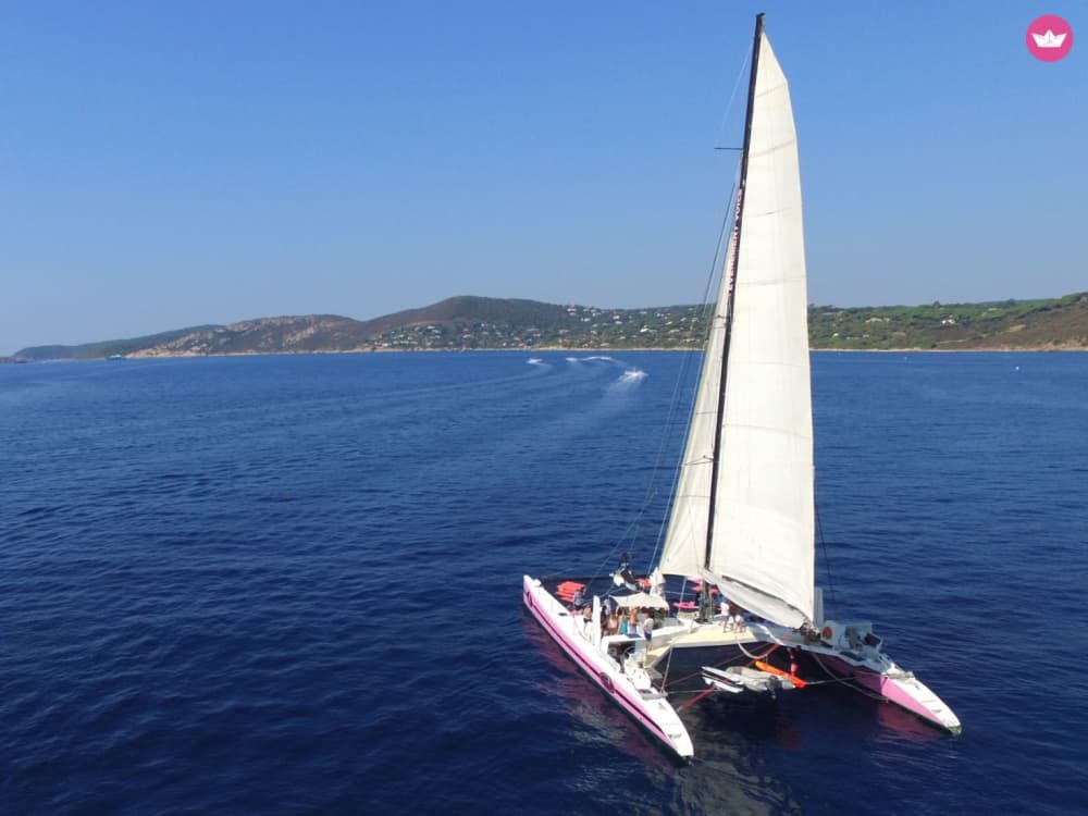 Dag Destination Cap Taillat och det turkosa vattnet