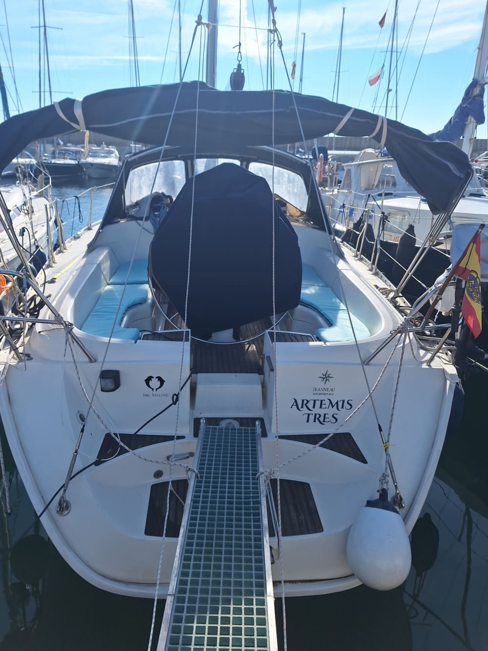 Escursione in barca a vela di un'intera giornata a El Masnou.