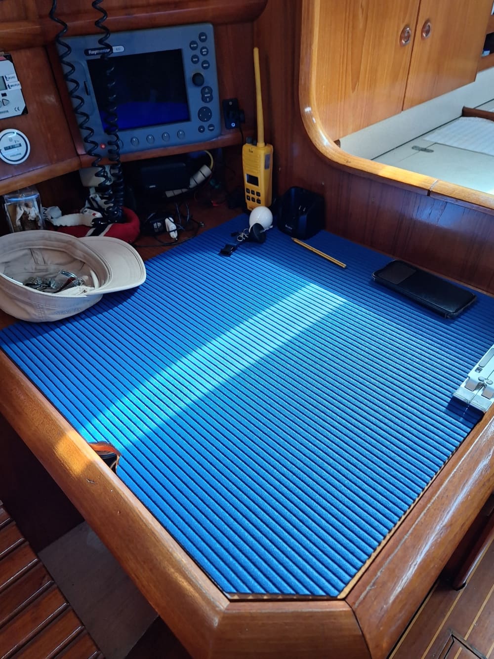 Escursione in barca a vela di un'intera giornata a El Masnou.