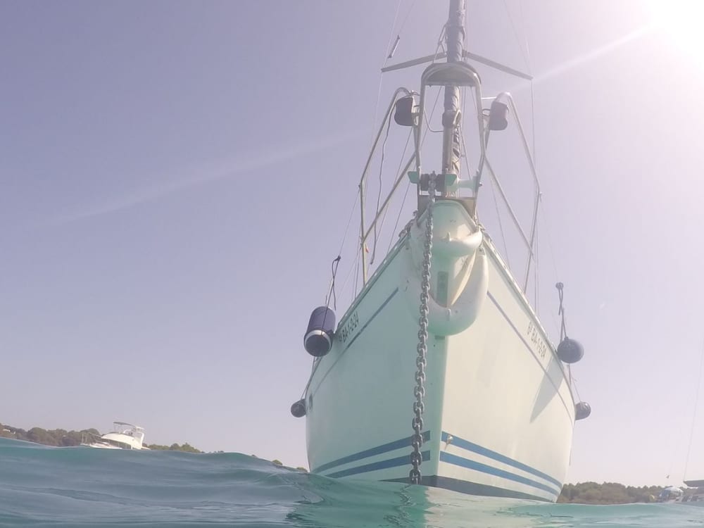 Escursione in barca a vela di un'intera giornata a El Masnou.