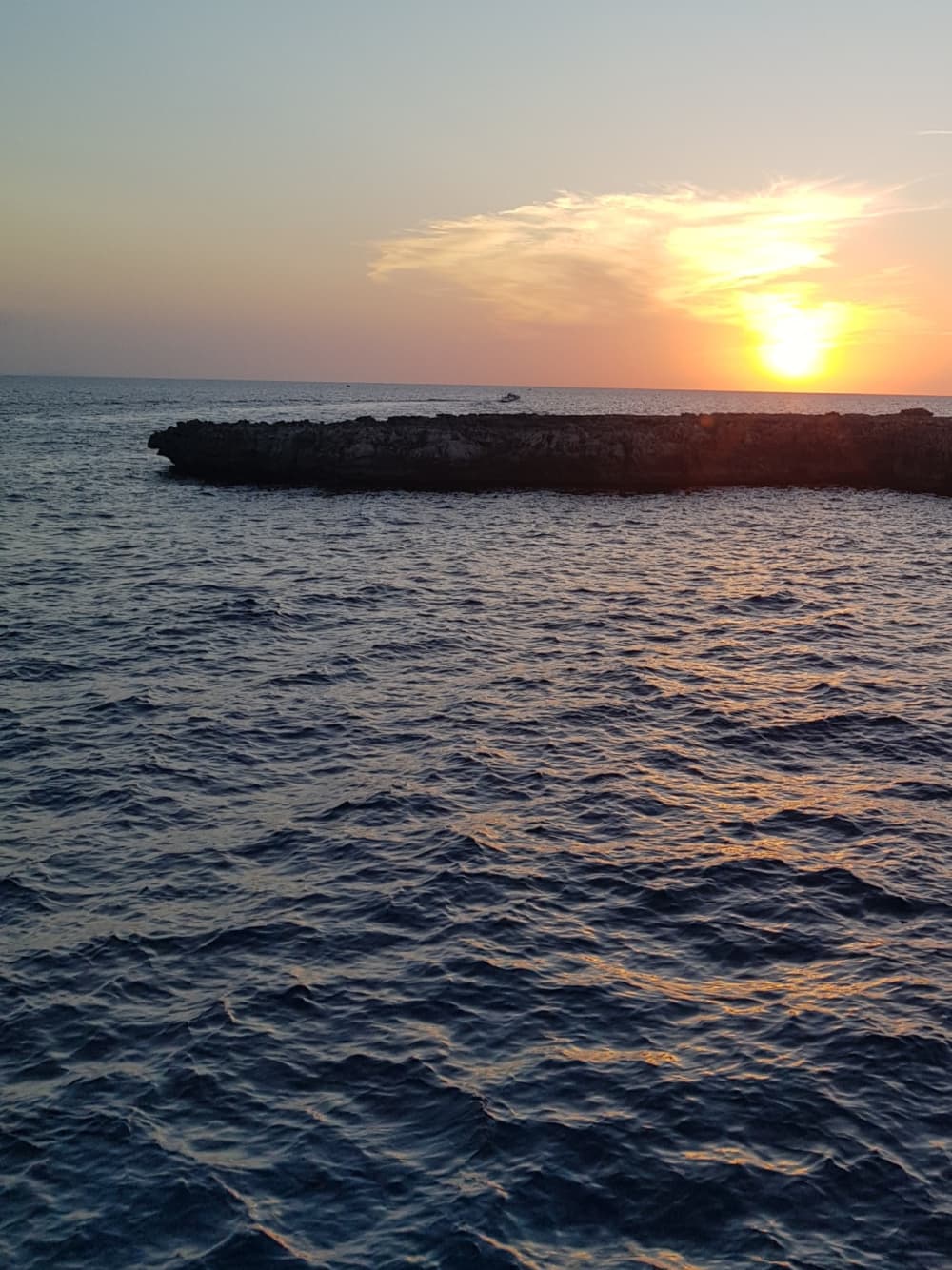 Escursione in barca a vela di un'intera giornata a El Masnou.