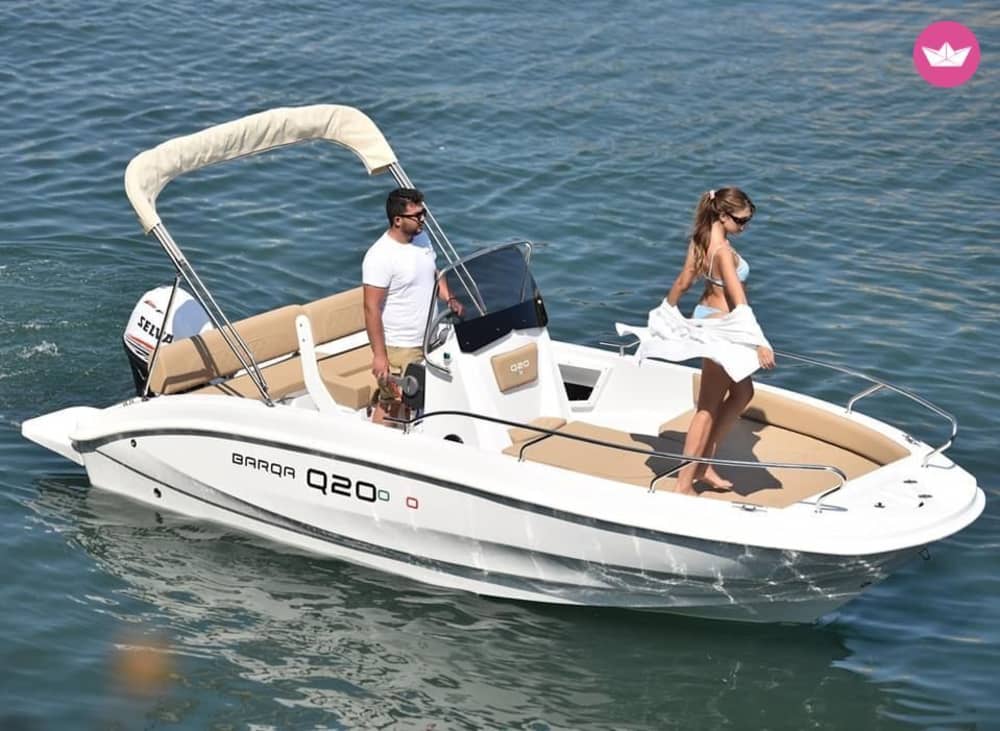 Excursão exclusiva de barco em Taormina: de Naxos à Gruta Azul.